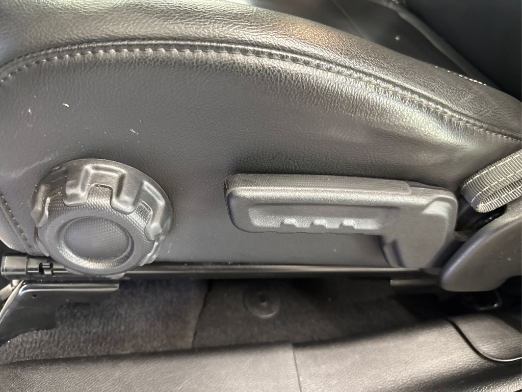 2022 Jeep Wrangler Unlimited Sahara 4xe photo 23
