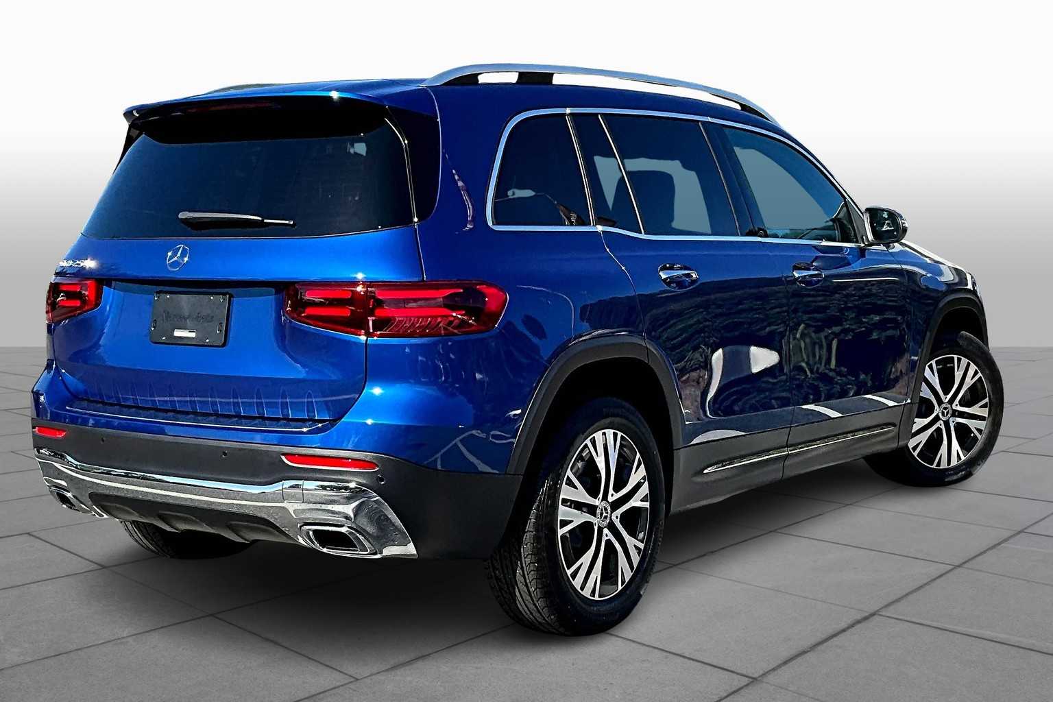 2025 Mercedes Benz GLB 250 photo 12