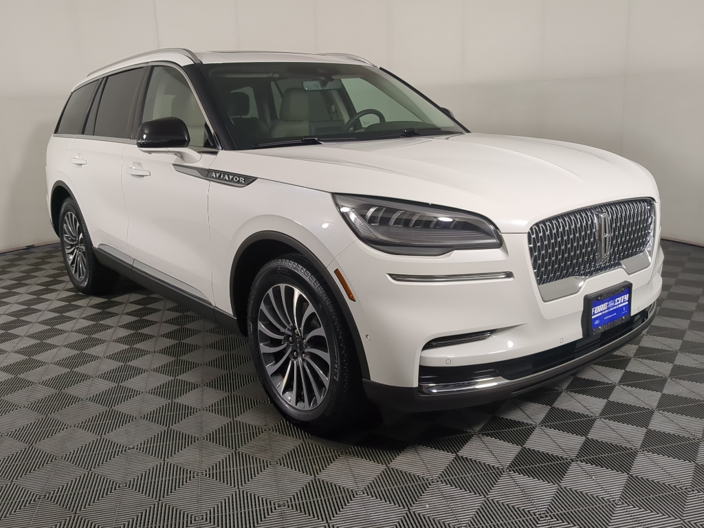 2024 Lincoln Aviator Reserve photo 2