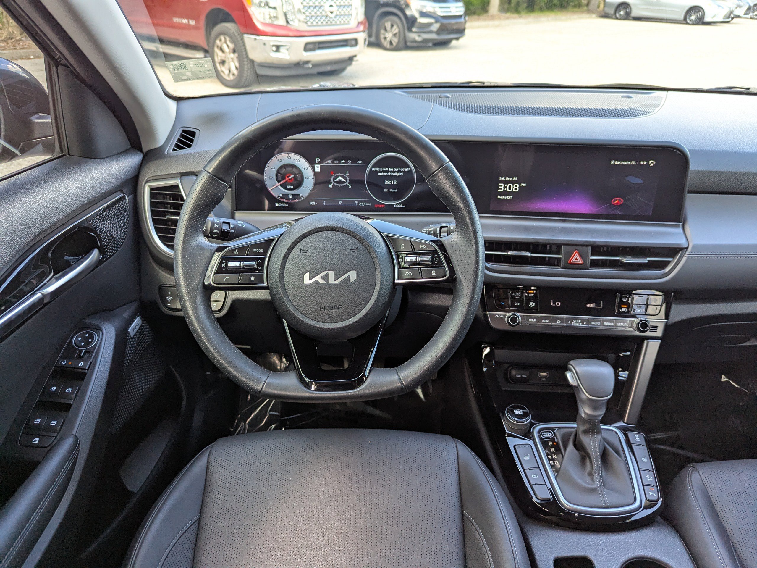 2025 Kia Seltos SX photo 16