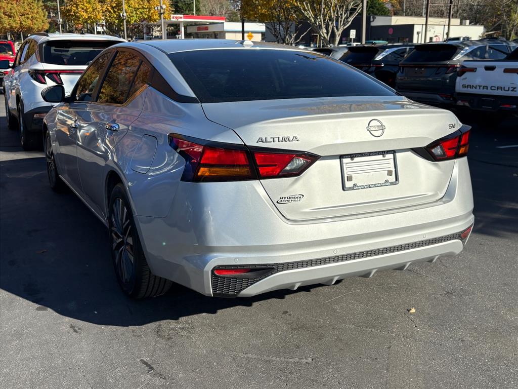 2023 Nissan Altima 2.5 SV photo 3