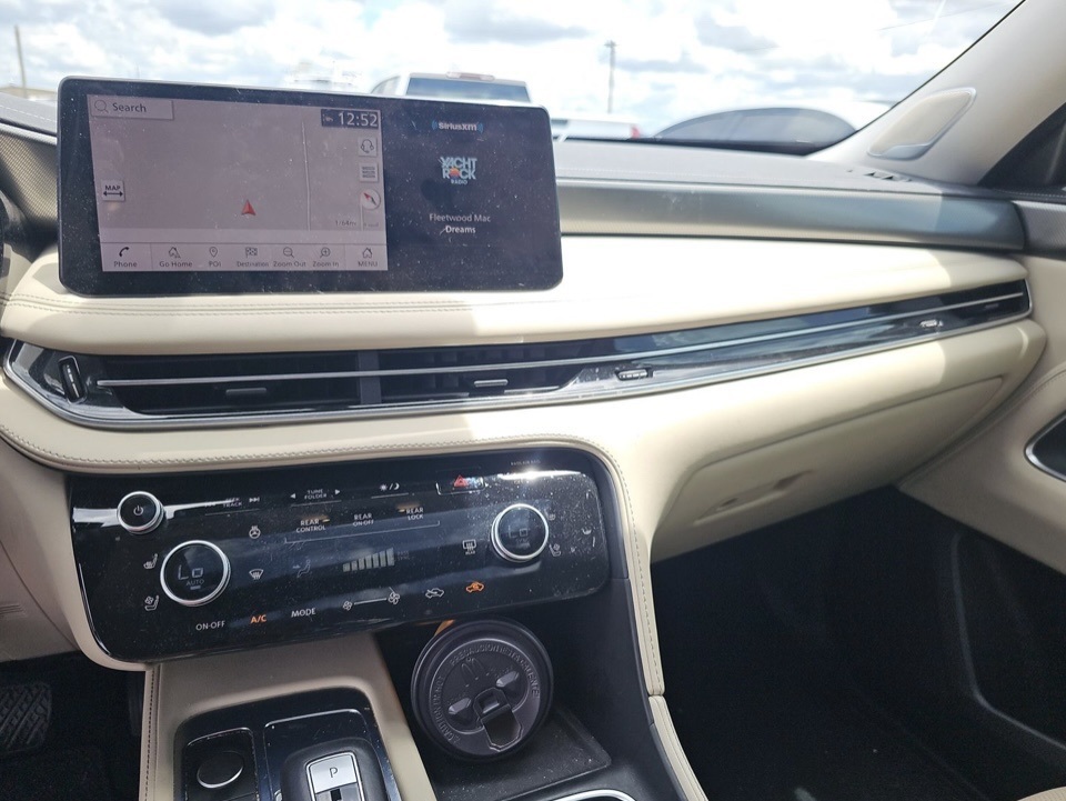 2023 Infiniti QX60 Luxe photo 5
