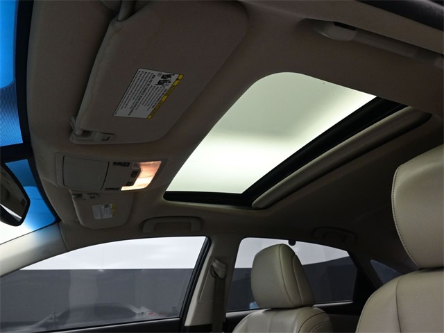 2016 Toyota Avalon Touring photo 26