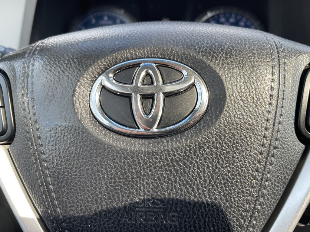 2017 Toyota Sienna XLE photo 45