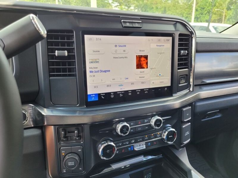 2025 Ford F-350 Lariat photo 20