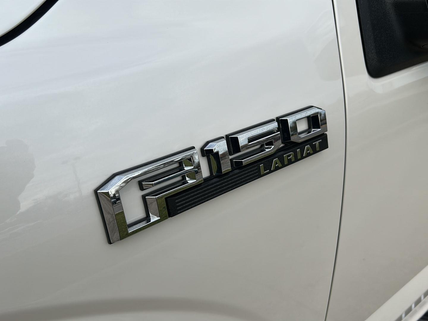 2016 Ford F-150 Lariat photo 2