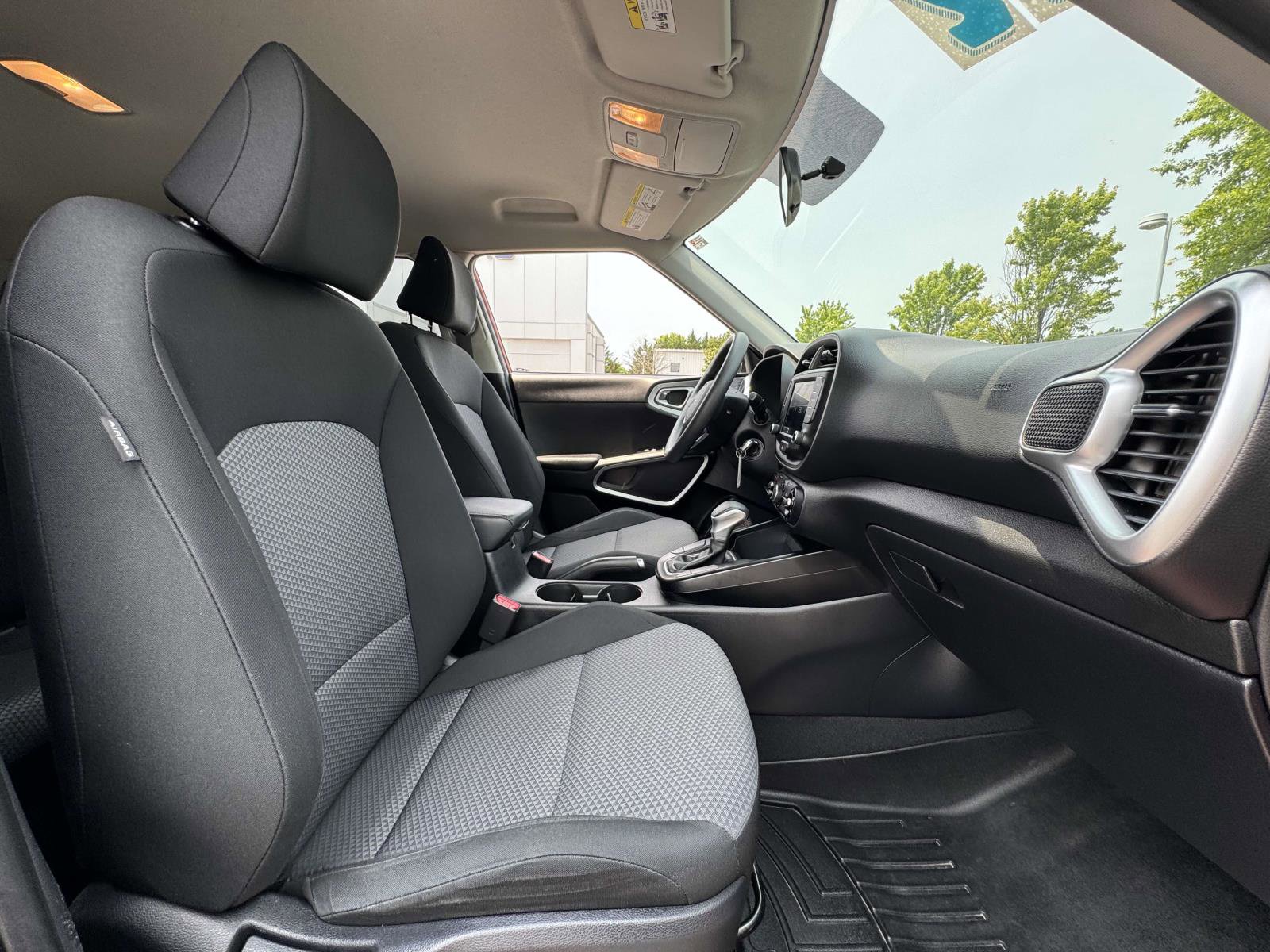 2022 Kia Soul EX photo 16