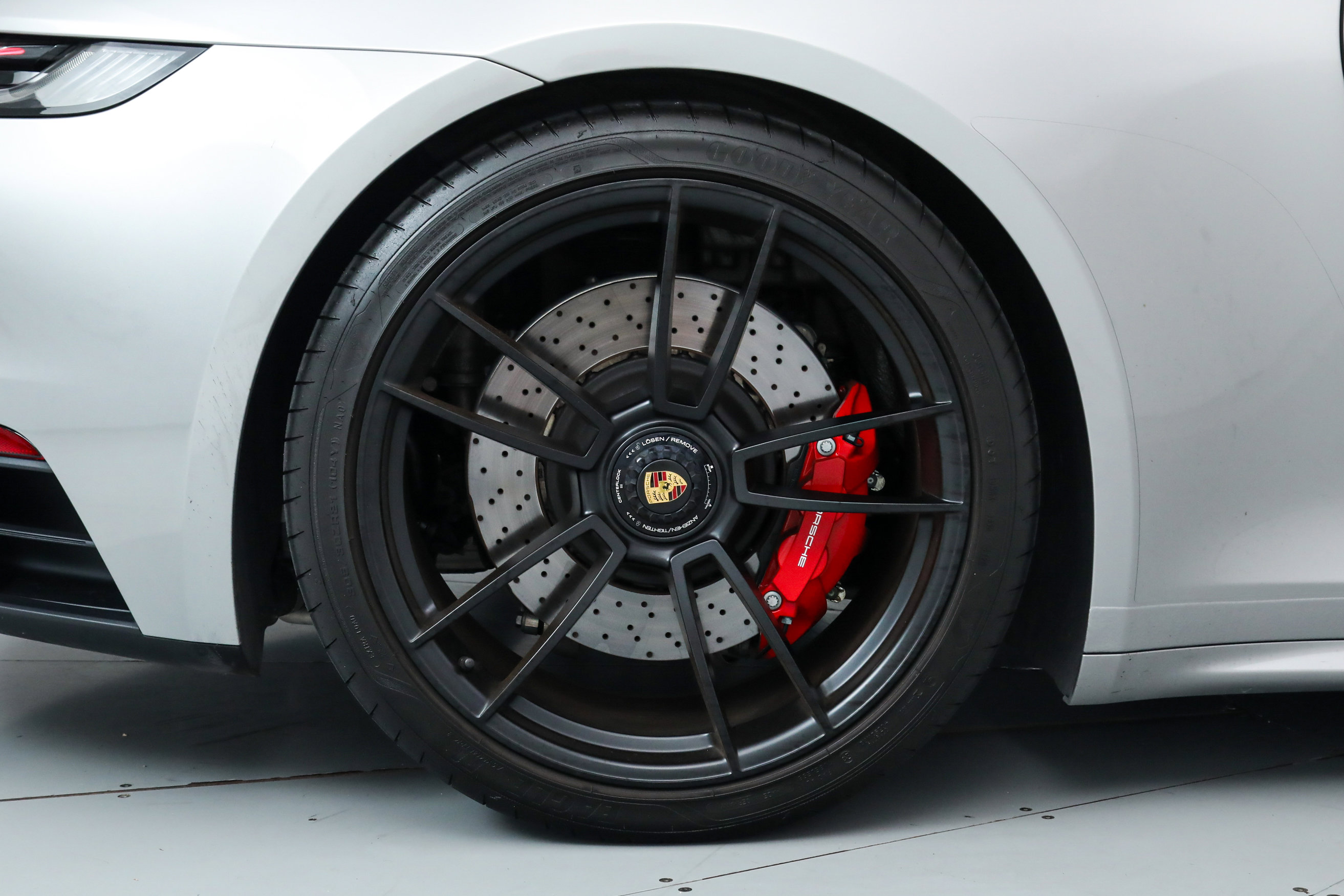 2024 Porsche 911 4 GTS Cabriolet photo 37