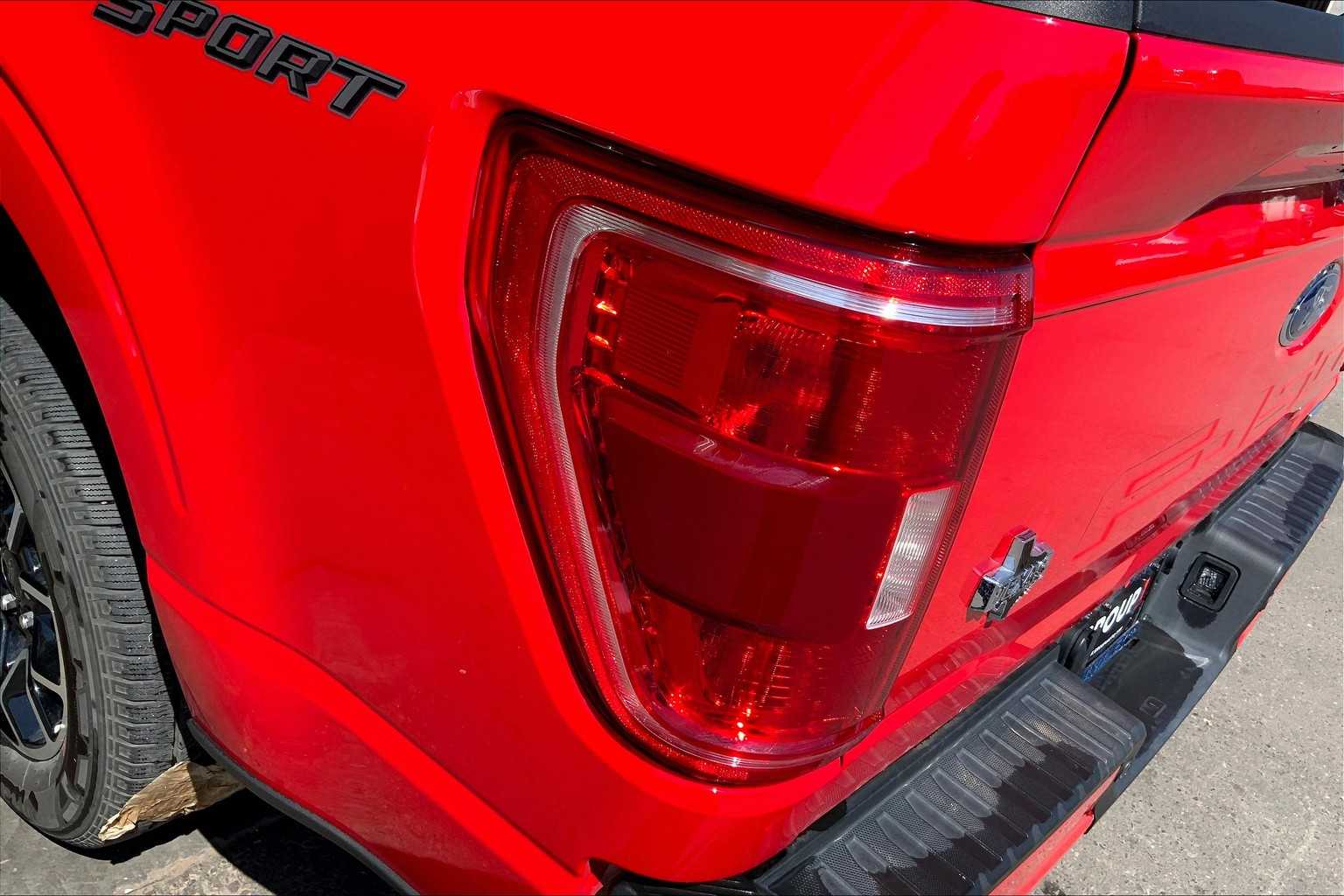 2023 Ford F-150 XLT photo 25
