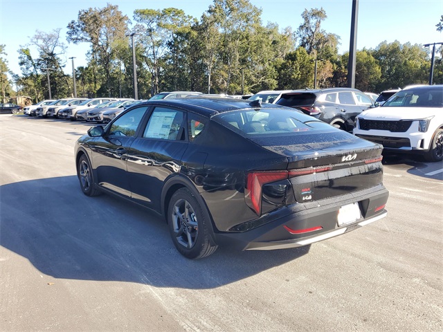 2025 Kia K4 LXS photo 4