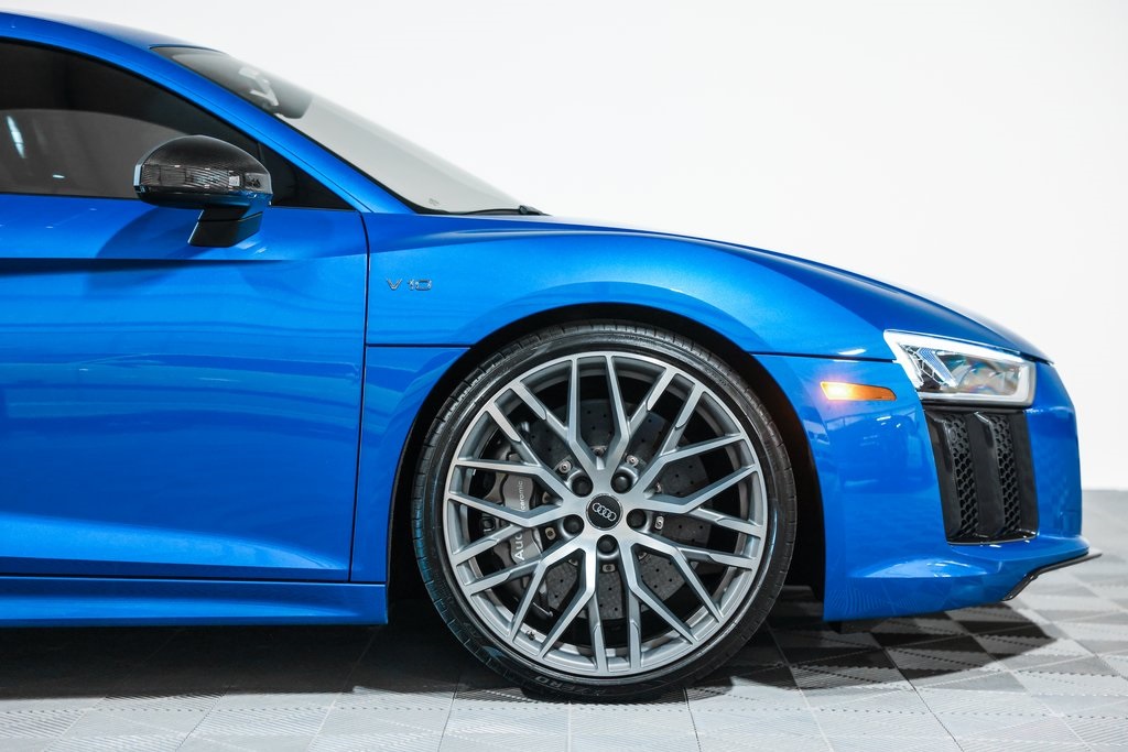 2017 Audi R8 V10 Plus Coupe photo 3