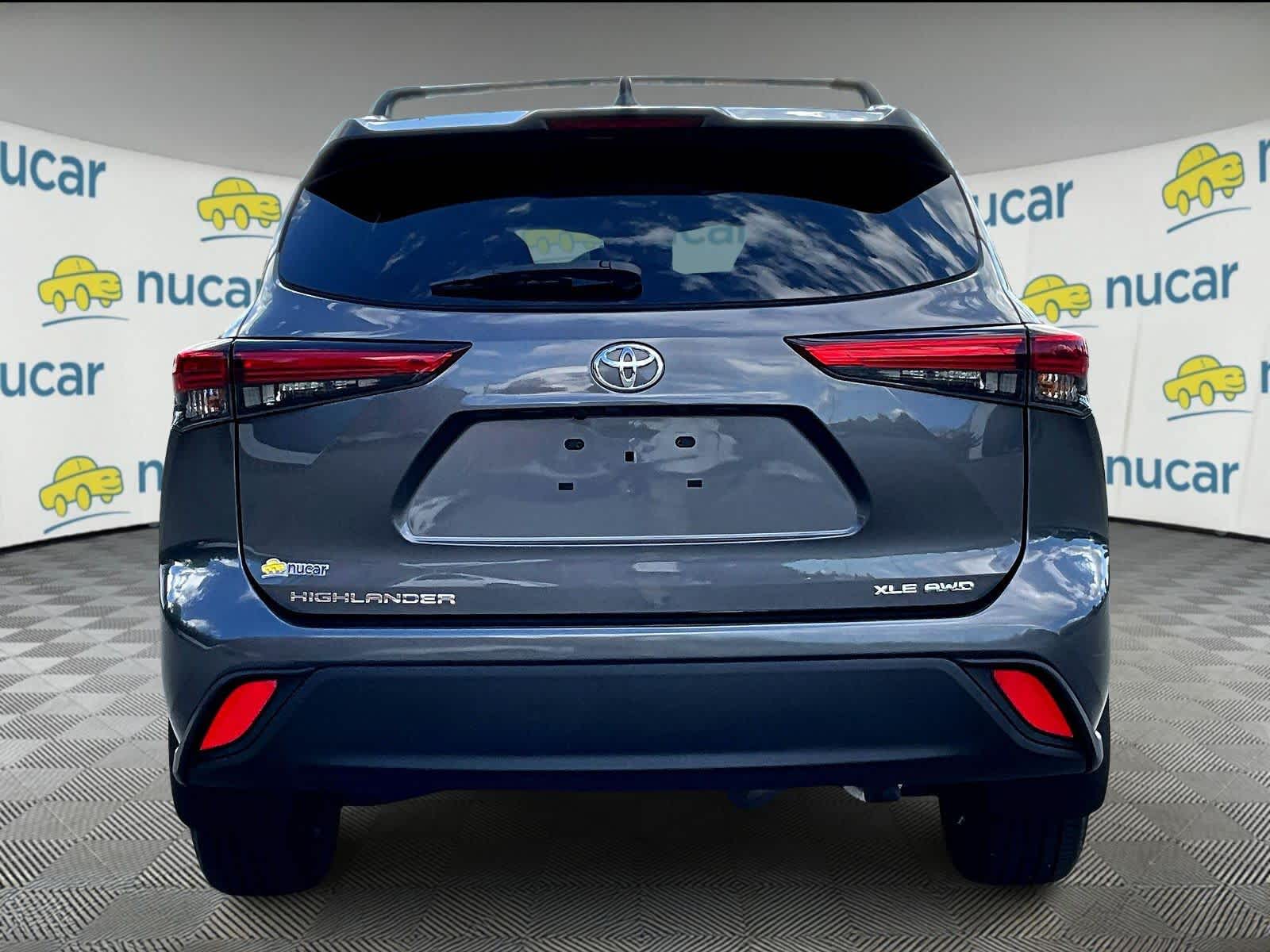 2022 Toyota Highlander XLE photo 4