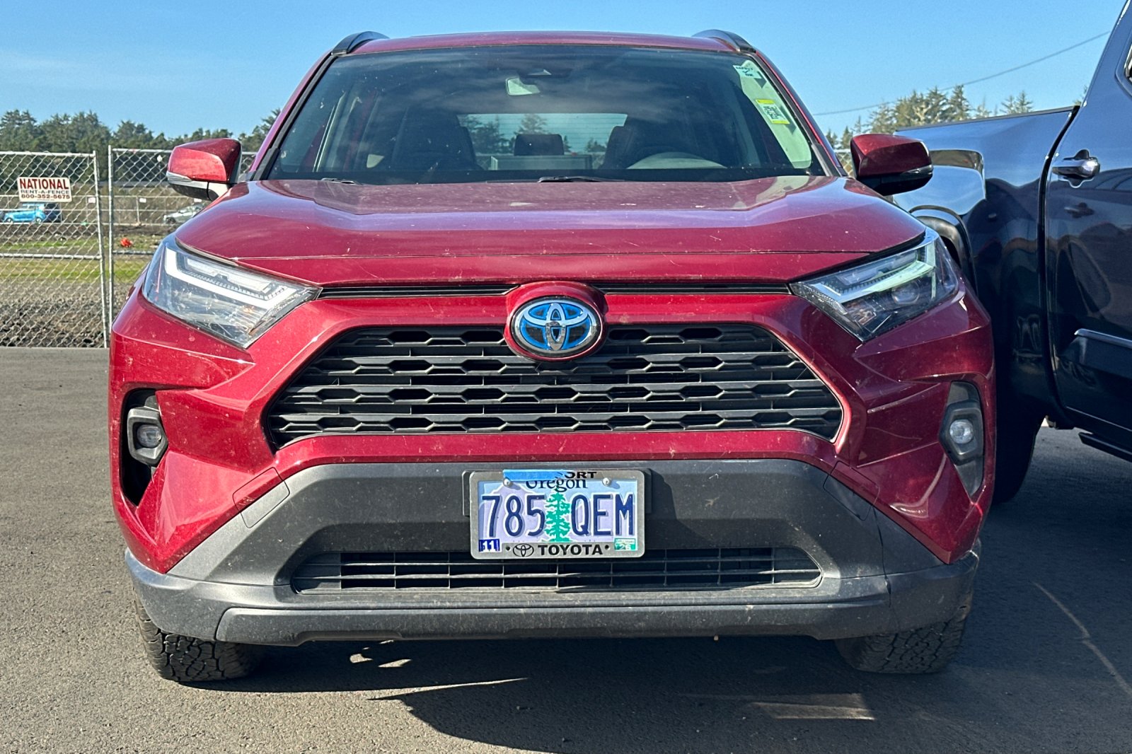 2022 Toyota RAV4 Hybrid XLE Premium photo 3