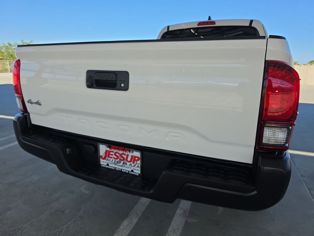 2020 Toyota Tacoma SR photo 32