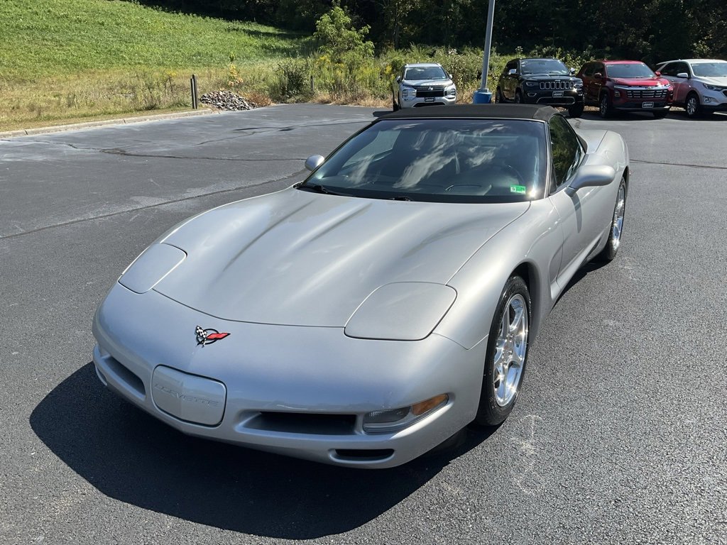 2004 Chevrolet Corvette Base photo 23