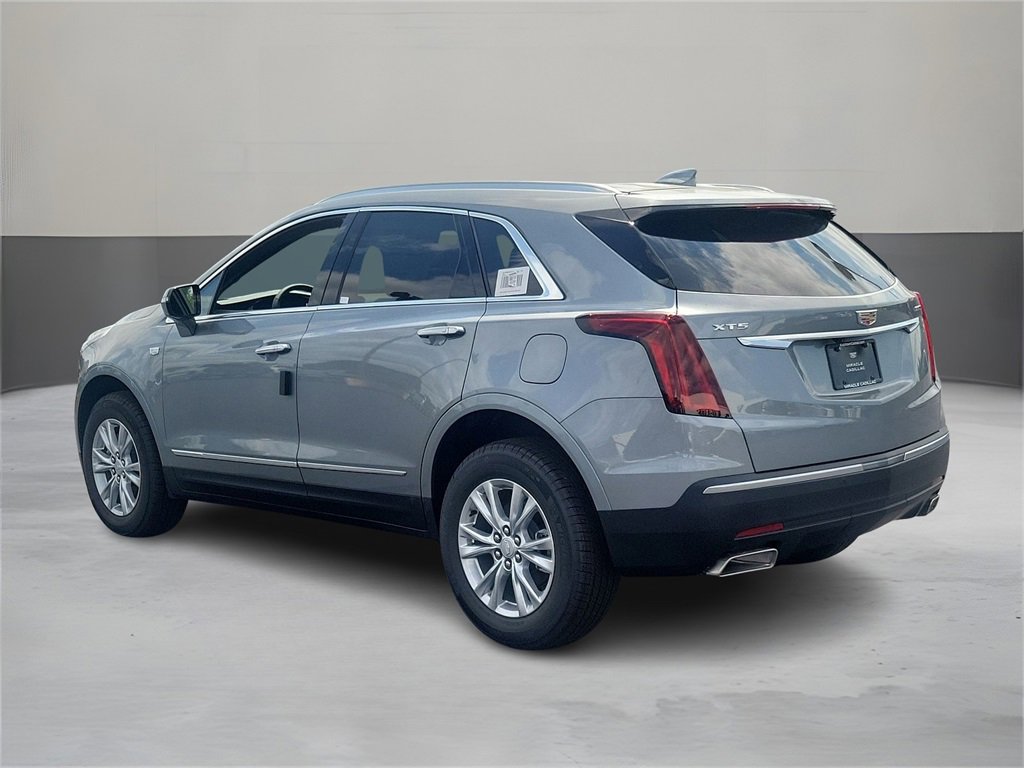 2025 Cadillac XT5 Luxury photo 3