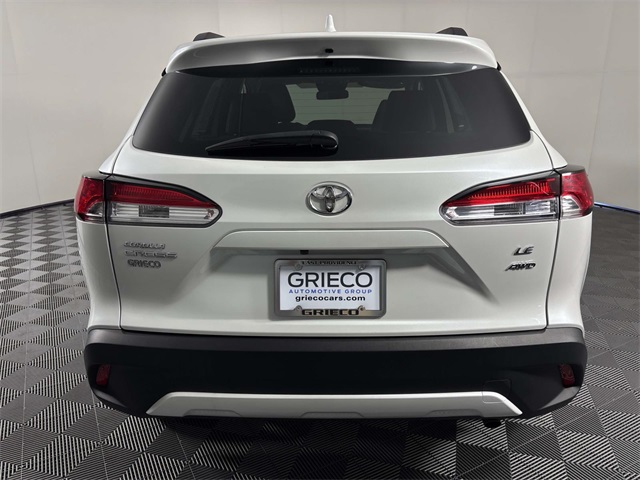 2023 Toyota Corolla Cross LE photo 6
