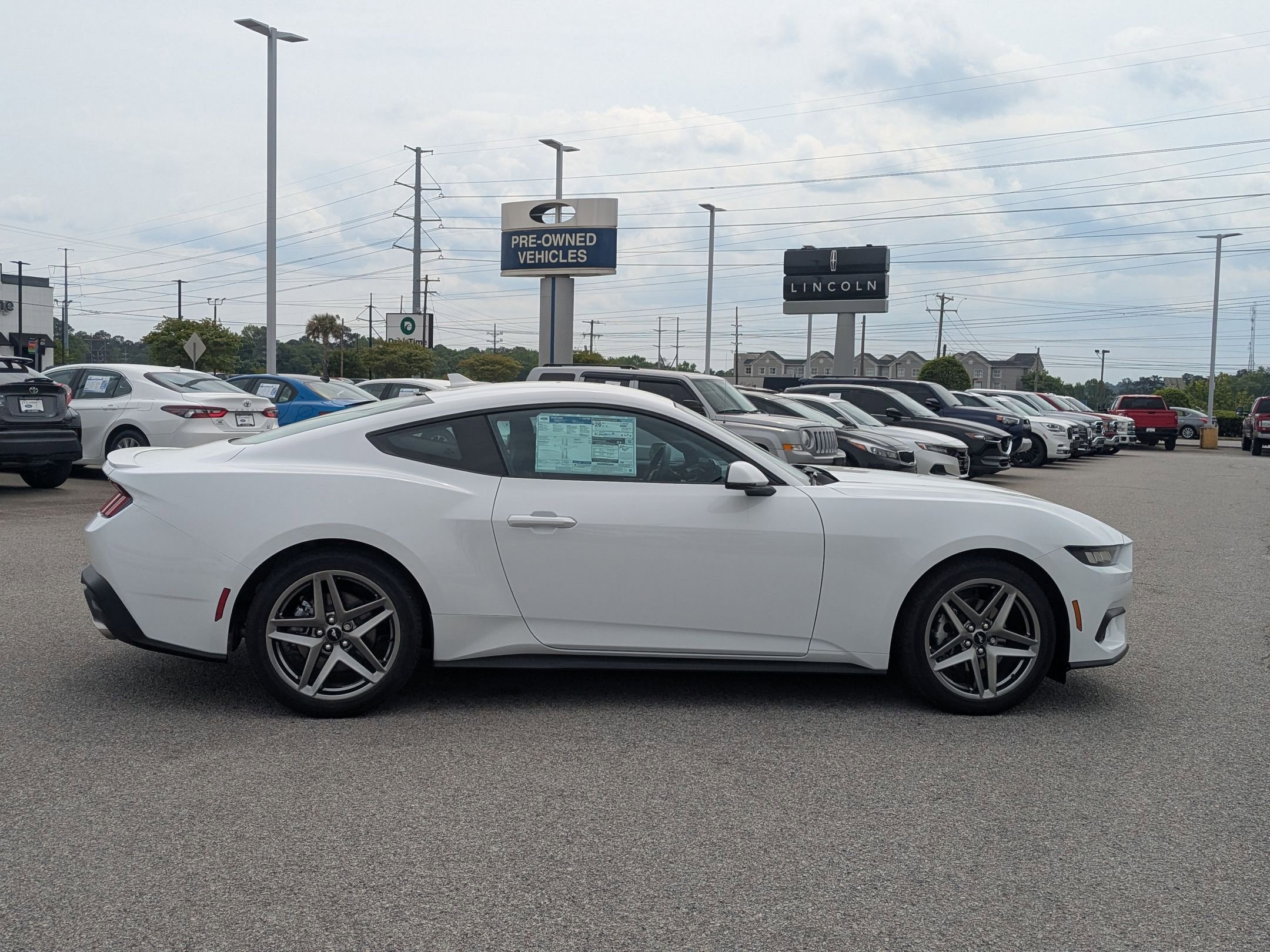 2025 Ford Mustang EcoBoost Premium photo 2