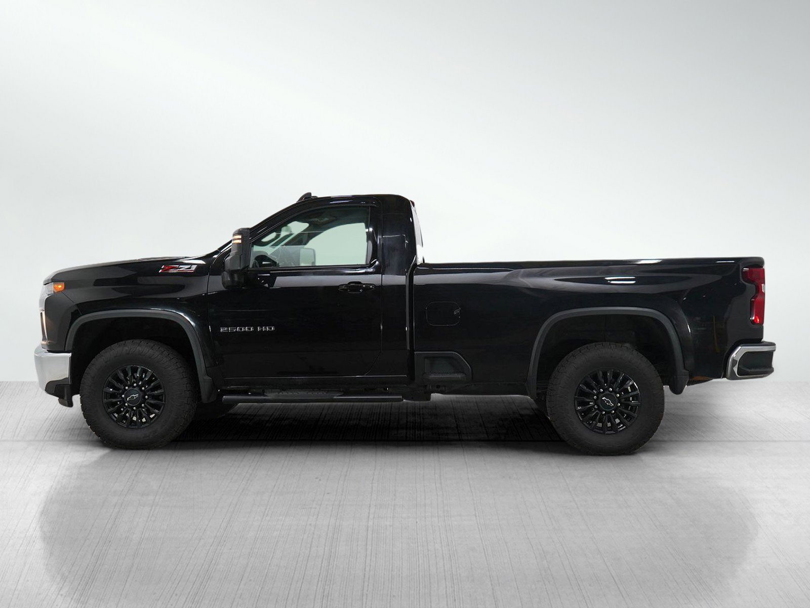 Used 2022 Chevrolet Silverado 2500HD LT with VIN 1GC3YNE7XNF196008 for sale in Minneapolis, Minnesota