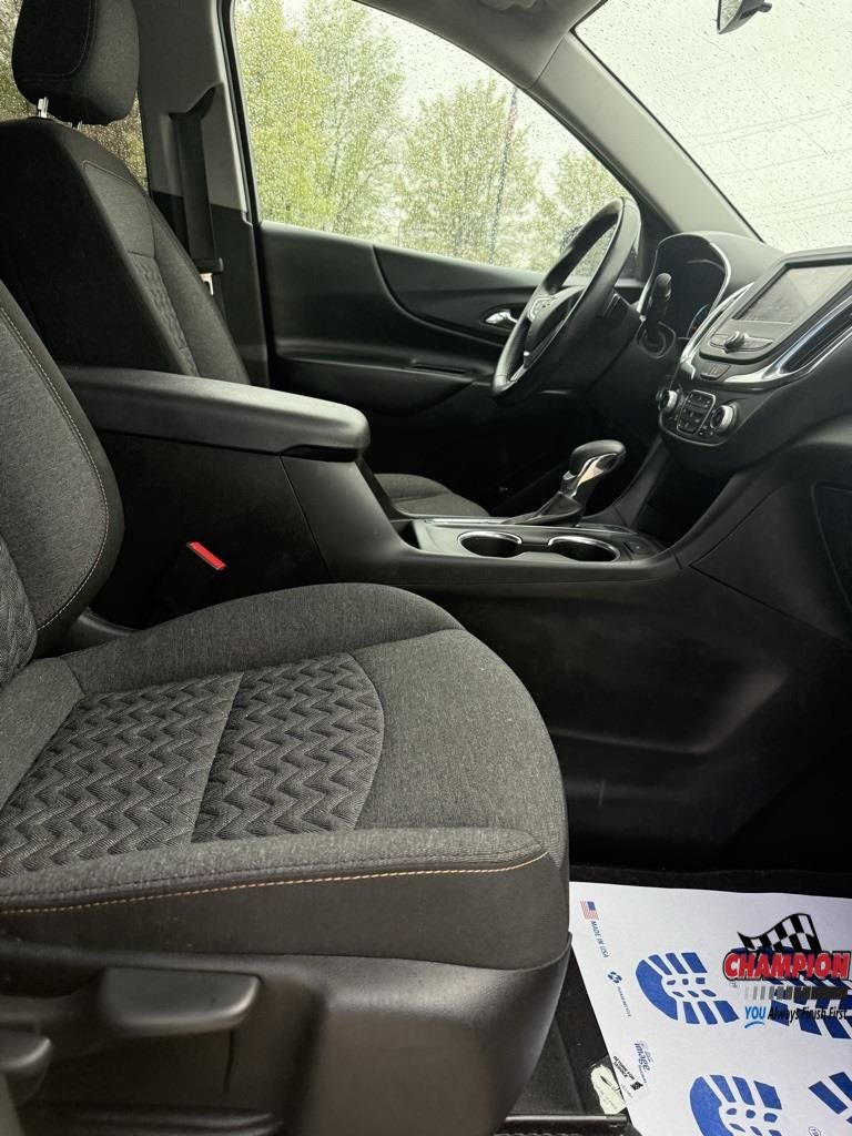 2022 Chevrolet Equinox LT photo 25