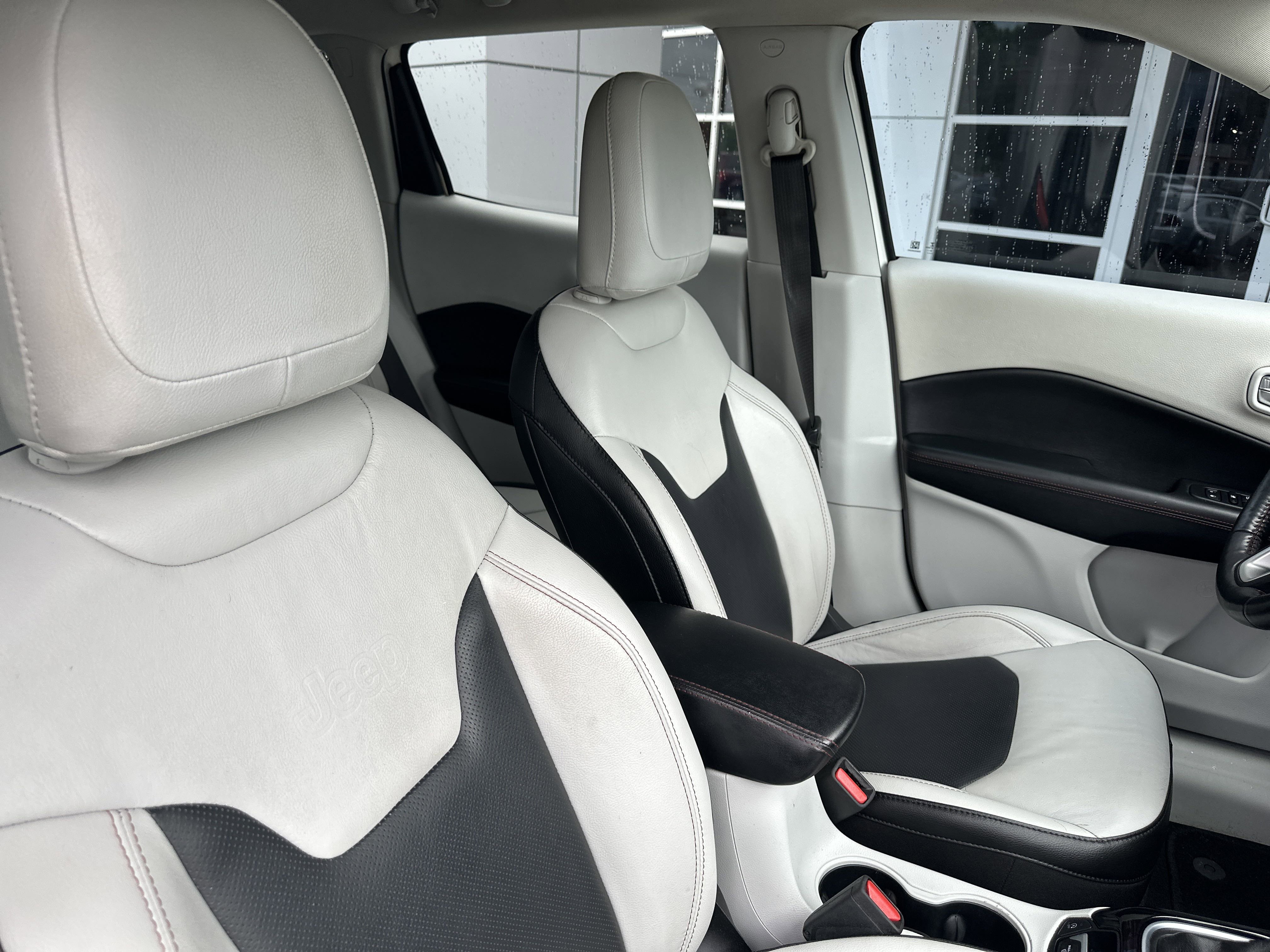 2020 Jeep Compass Limited photo 17