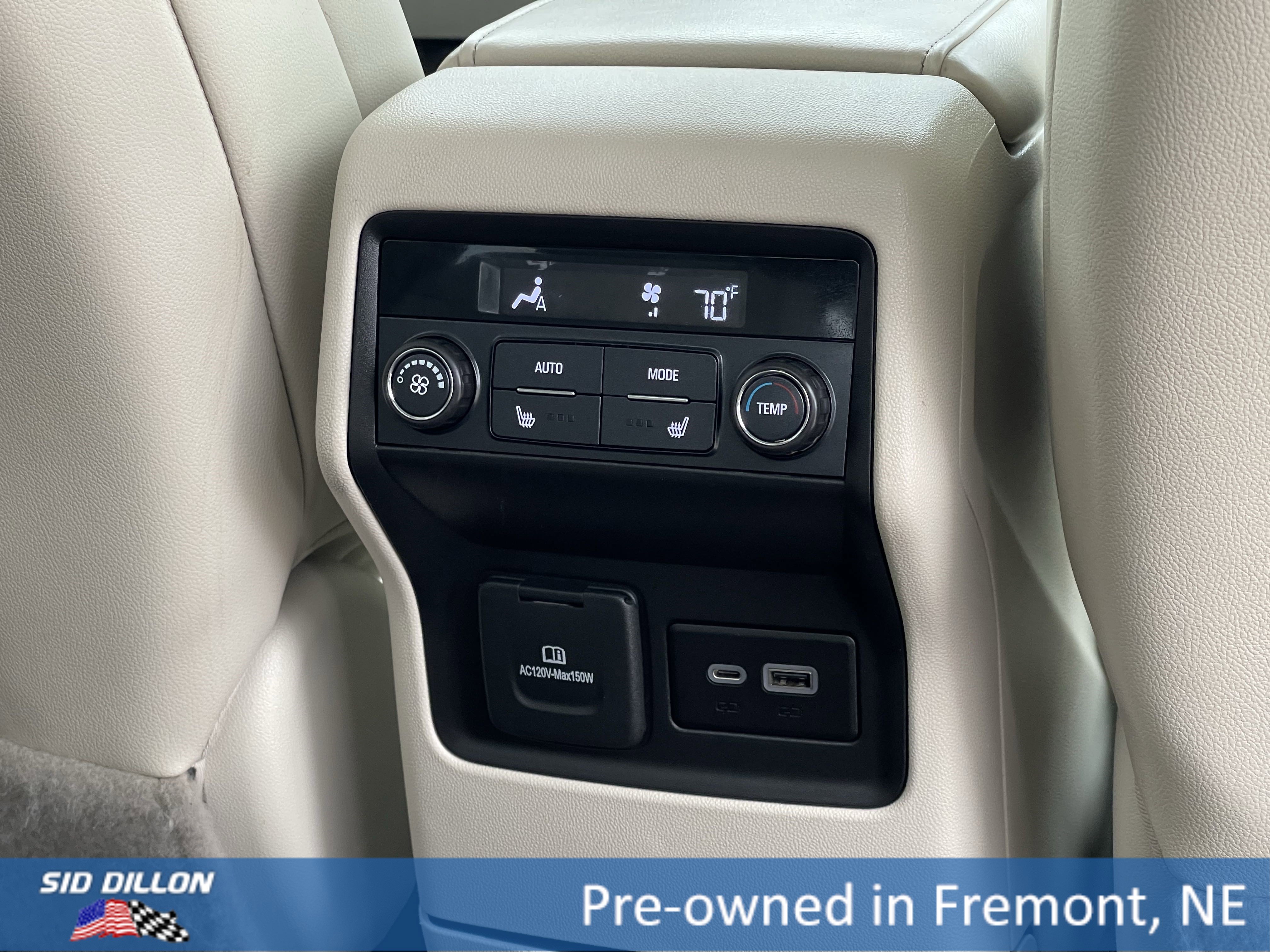 2021 Gmc Acadia Denali photo 3