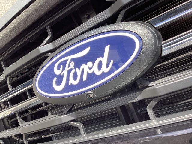 2025 Ford F-150 XLT photo 4