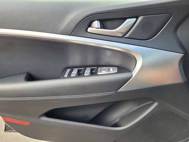 2025 Genesis G70 2.5T photo 17