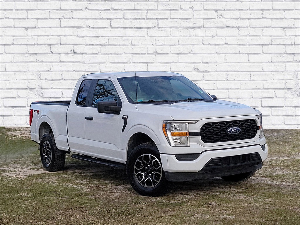 2022 Ford F-150 XL's photo