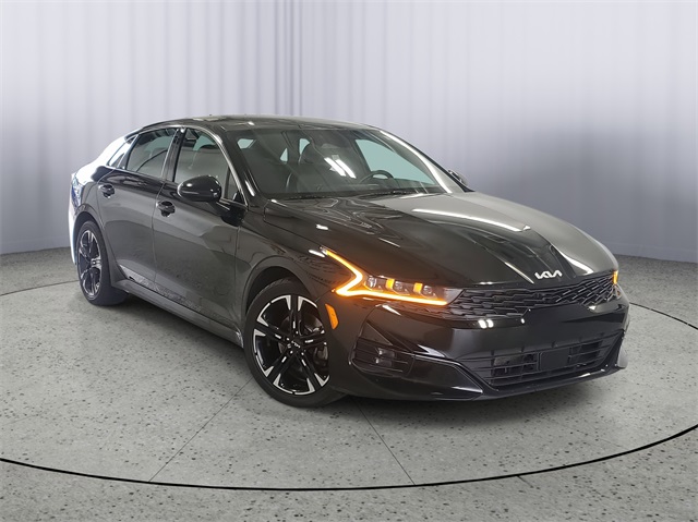 2022 Kia K5 GT-Line photo 2