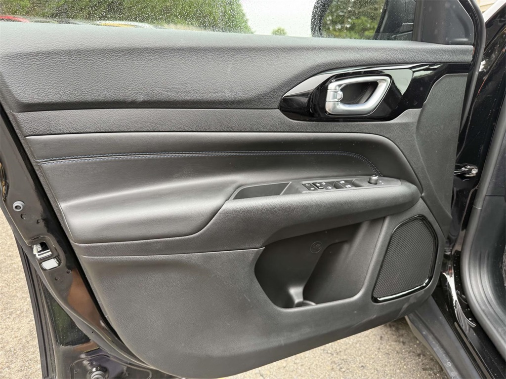 2025 Jeep Compass Latitude photo 23