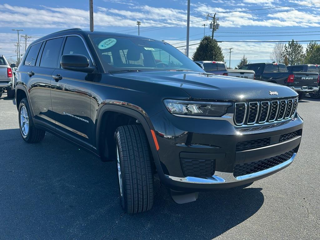 2025 Jeep Grand Cherokee Laredo X photo 12