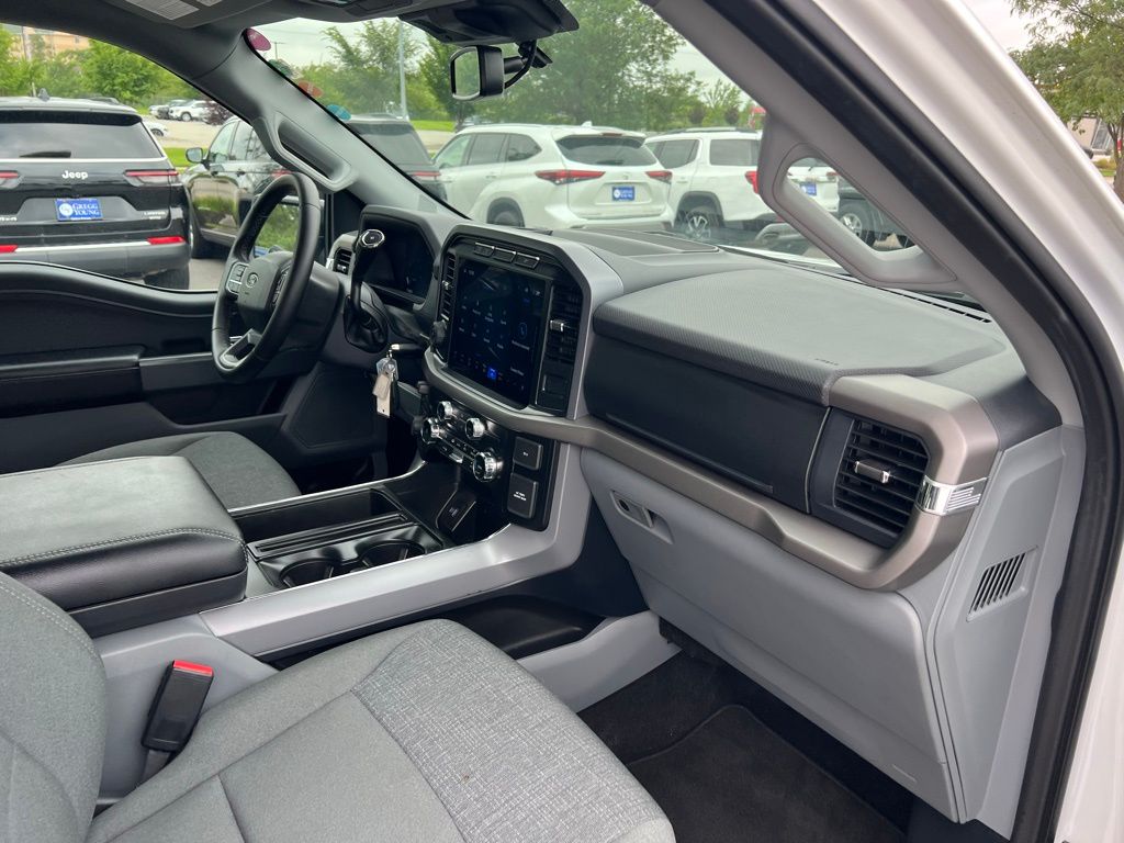 2024 Ford F-150 XLT photo 23