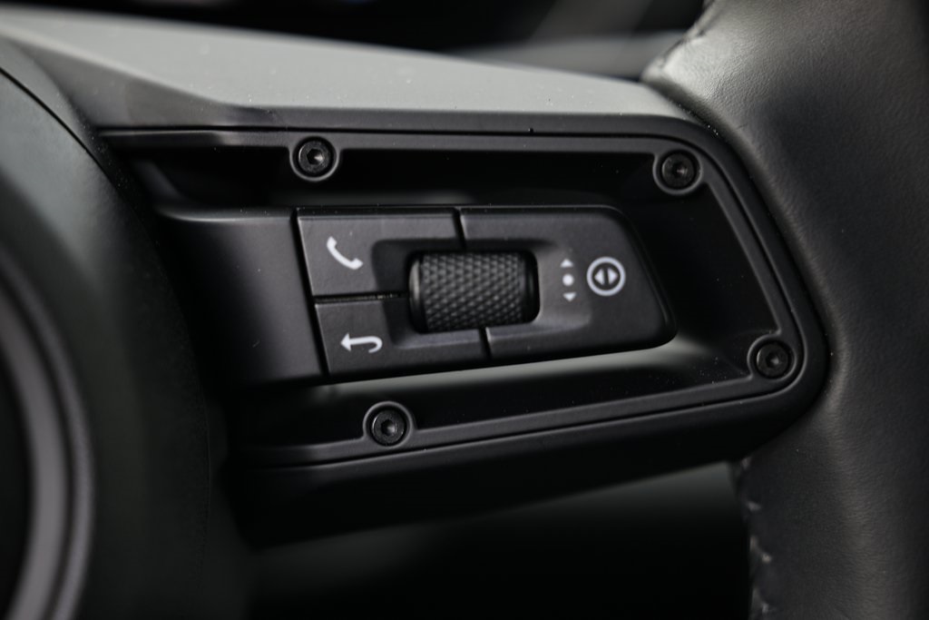 2024 Porsche Macan Electric 4 photo 33