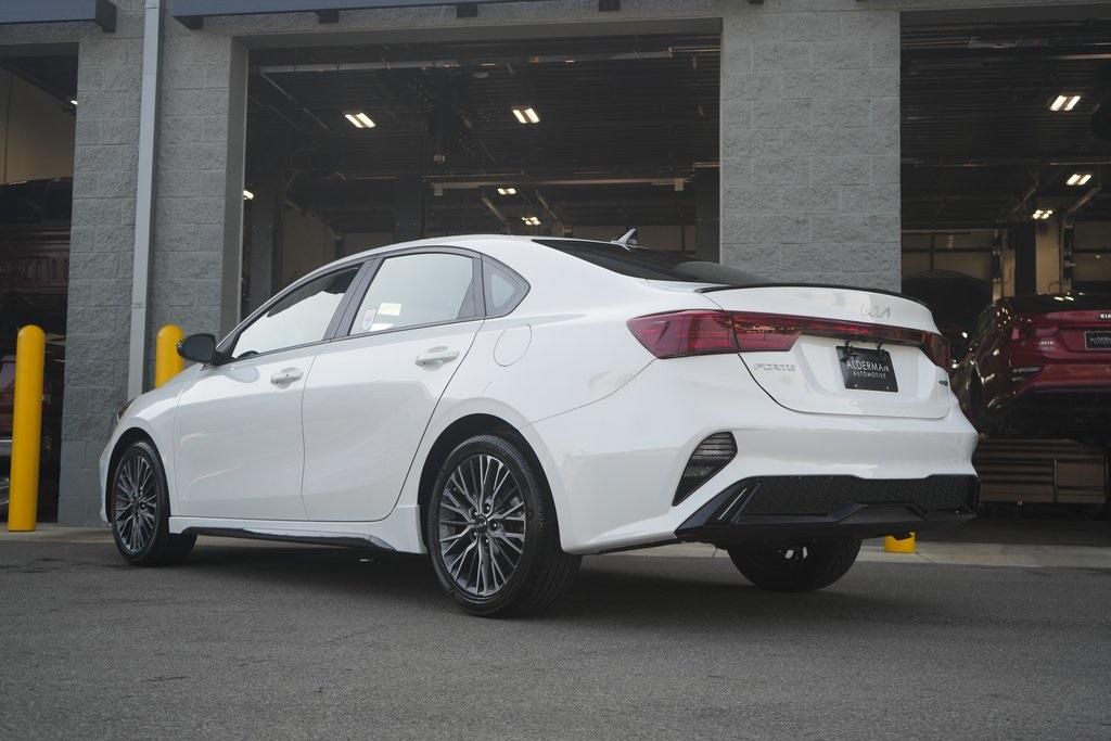 2023 Kia Forte GT-Line photo 12