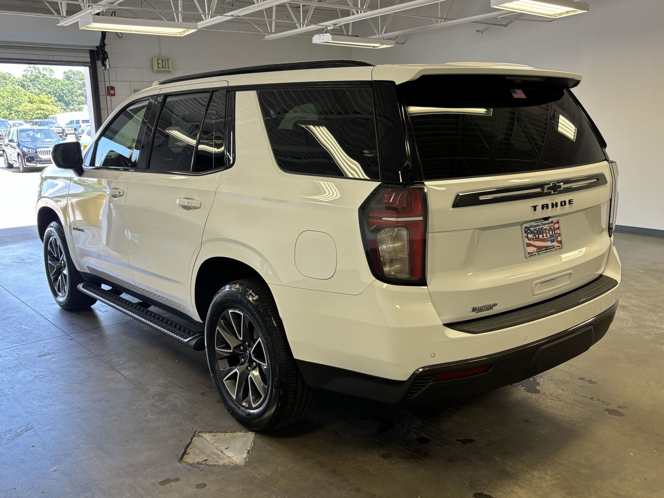 2021 Chevrolet Tahoe Z71 photo 3