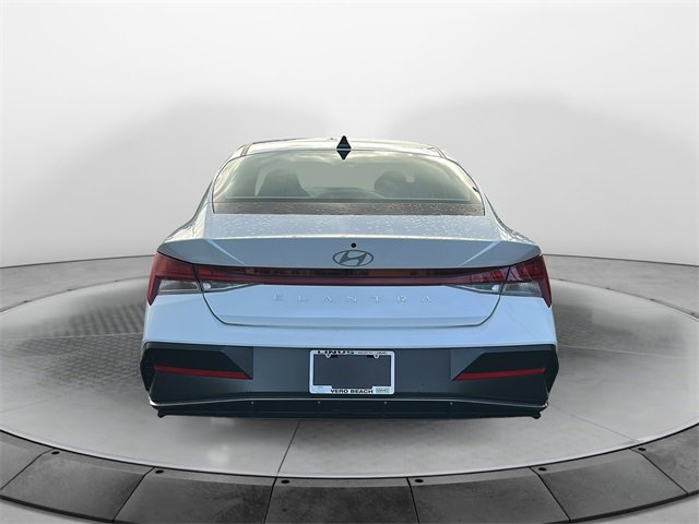 2025 Hyundai Elantra SEL Convenience photo 6