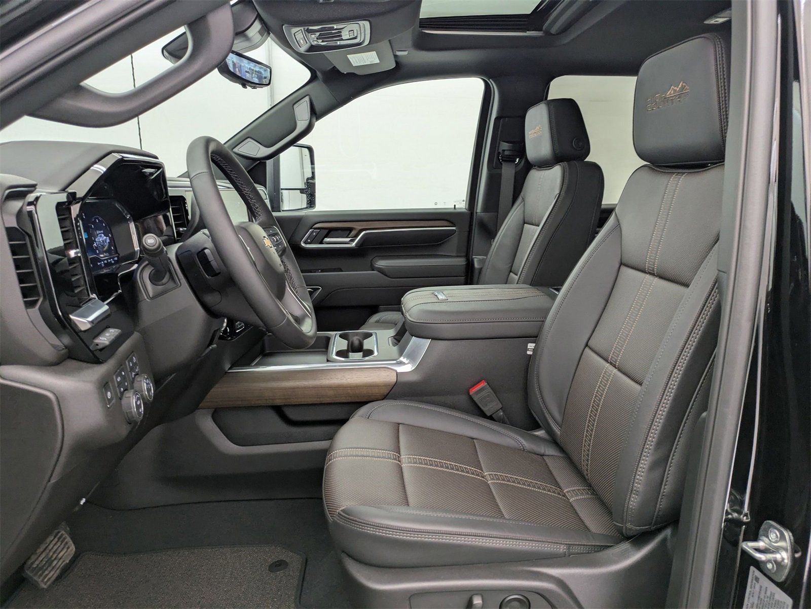 2025 Chevrolet Silverado 3500HD High Country photo 15
