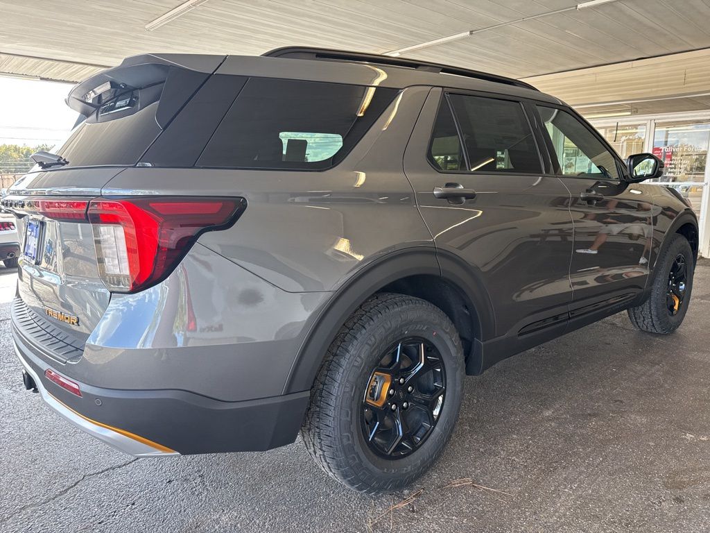 2026 Ford Explorer photo 3