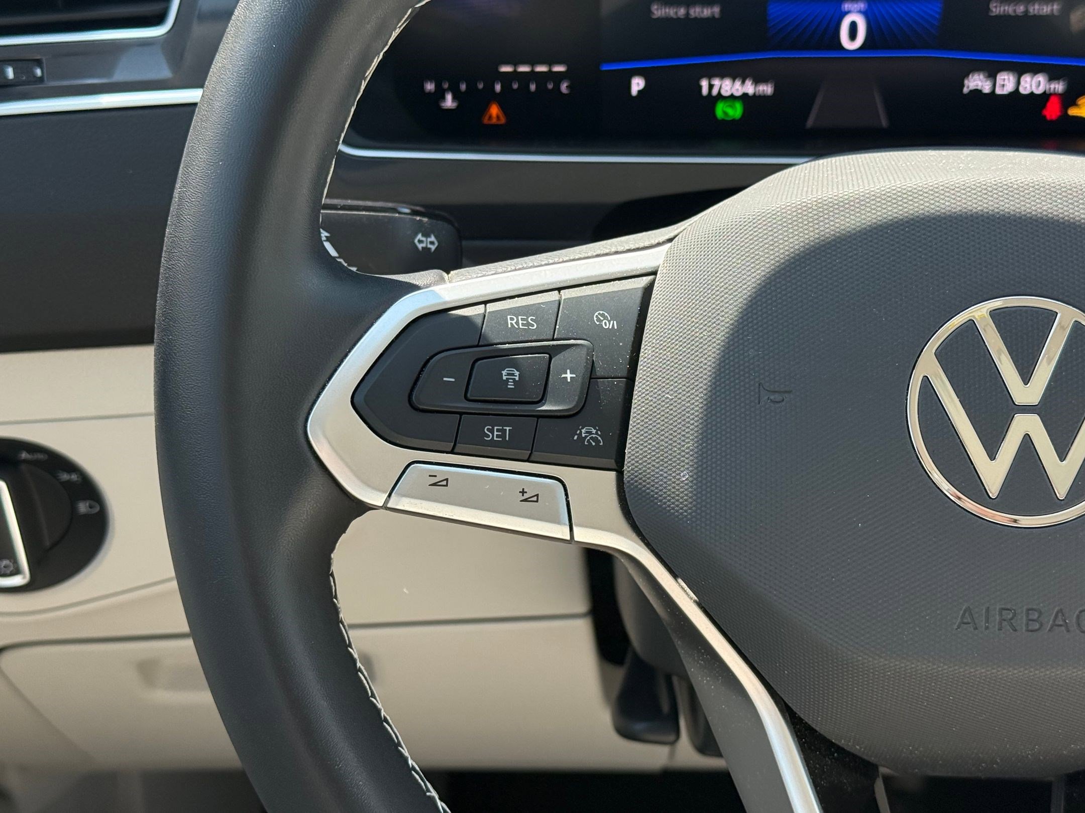 2024 Volkswagen Tiguan SE Wolfsburg Edition photo 15