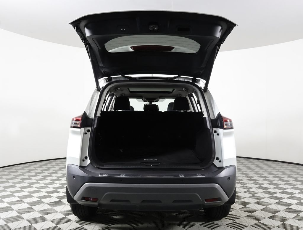 2023 Nissan Rogue SV photo 16