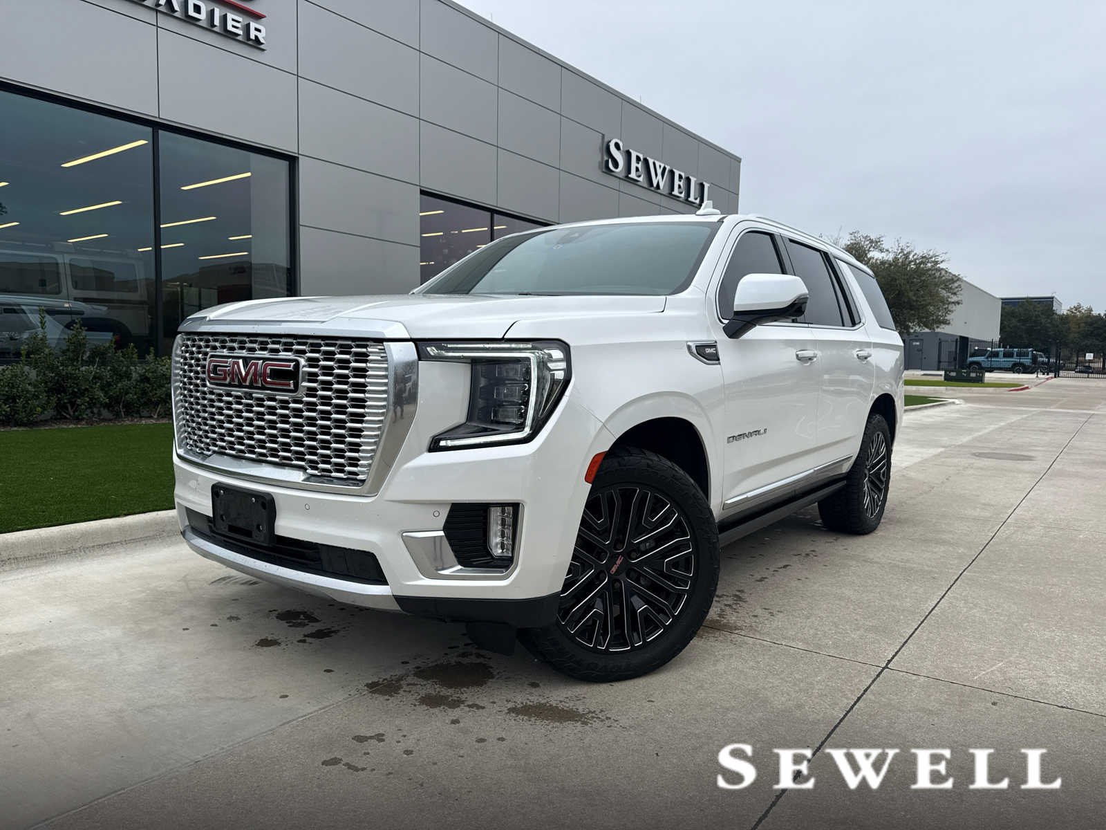 2021 GMC Yukon Denali's photo