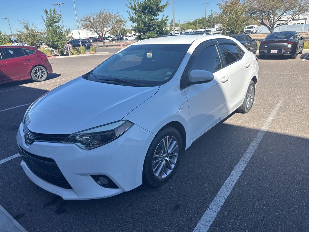 2015 Toyota Corolla LE photo 2