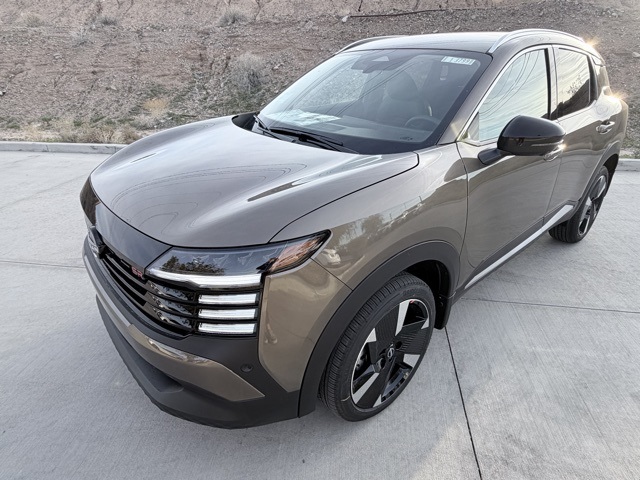 2026 Nissan Kicks SR's photo