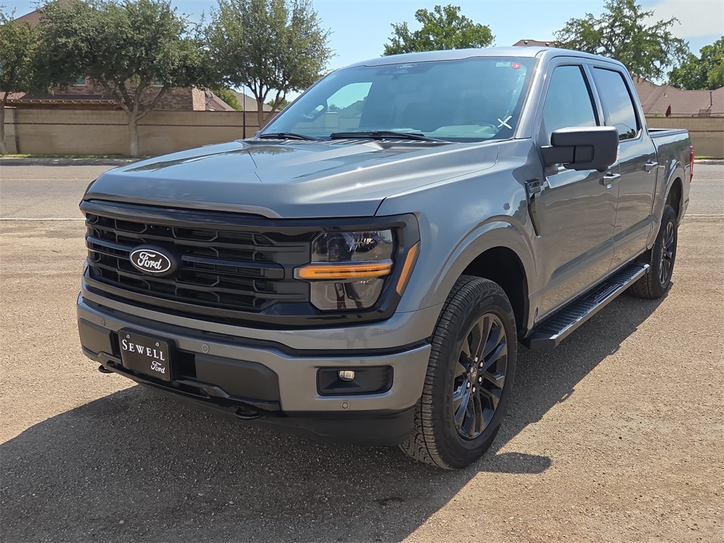 2025 Ford F-150 XLT's photo