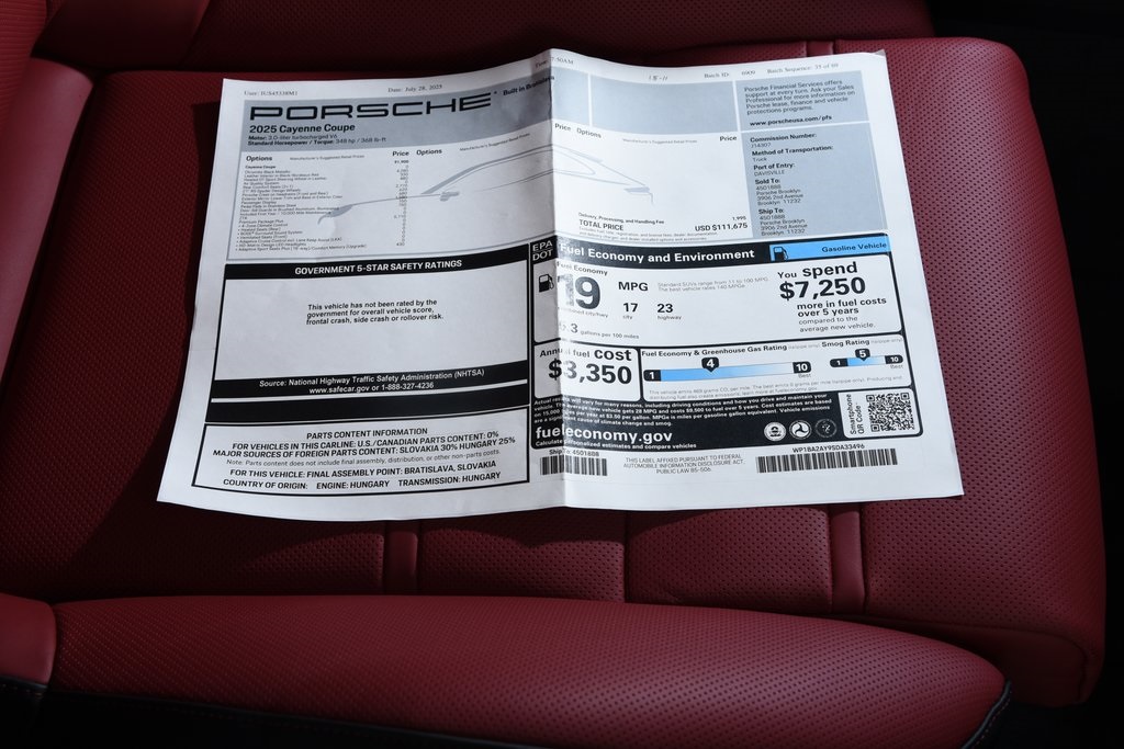 2025 Porsche Cayenne photo 36