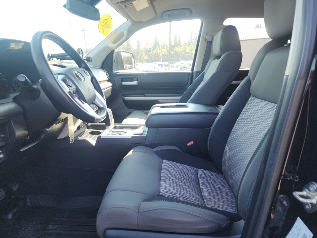 2018 Toyota Tundra SR5 photo 2