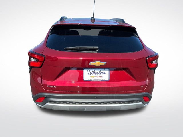 2025 Chevrolet Trax LT photo 3