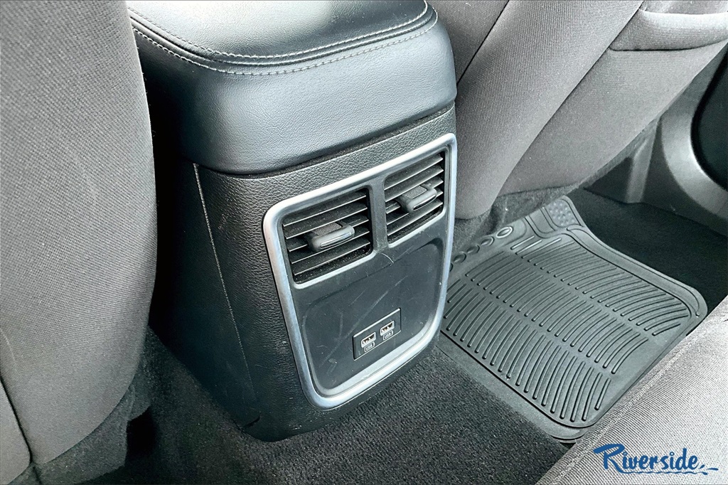 2023 Dodge Charger SXT photo 8