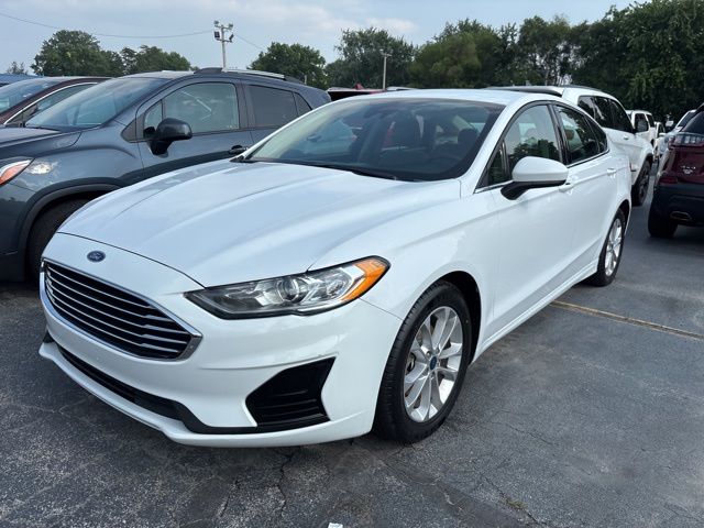 2020 Ford Fusion SE photo 2